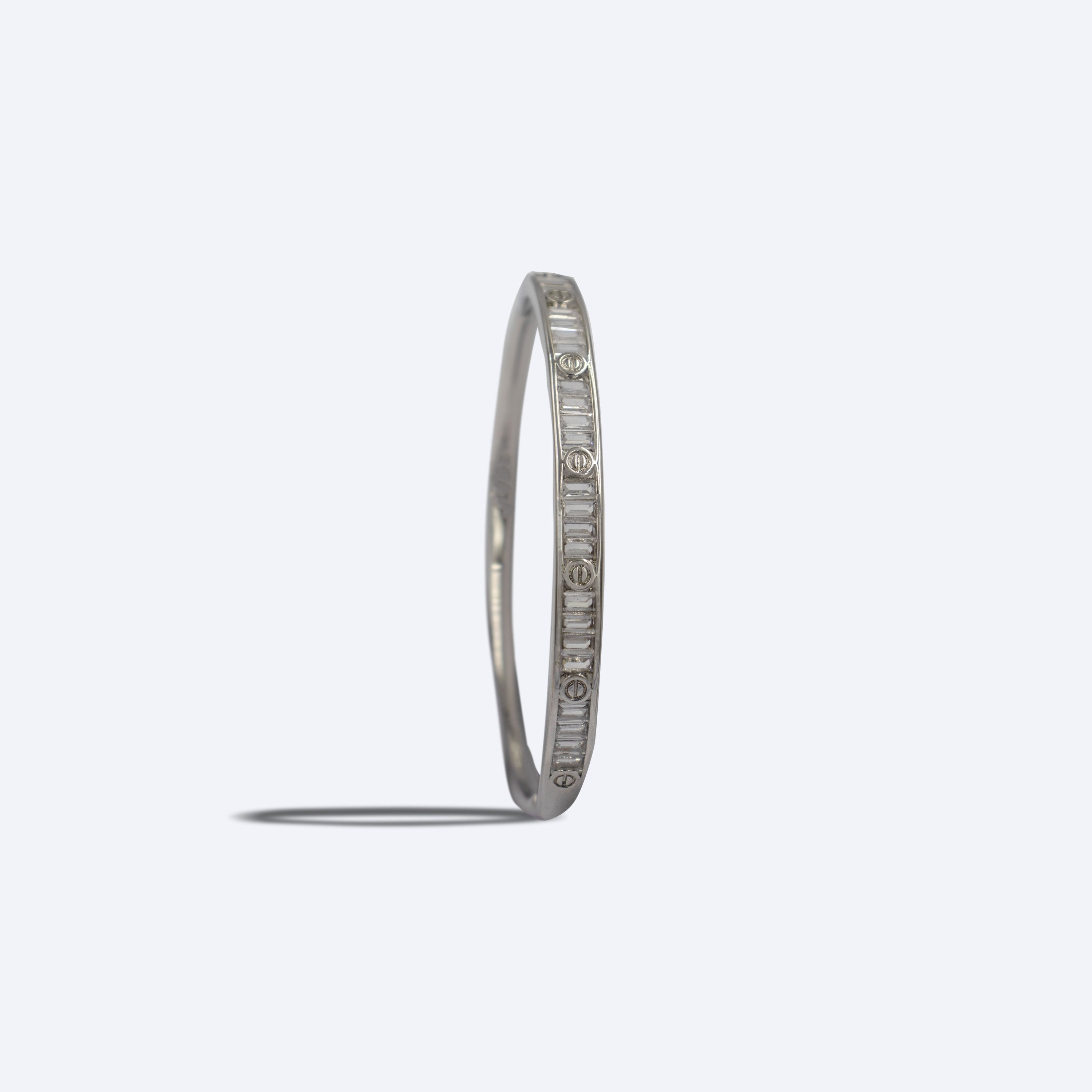 Seine Circle Bangle