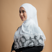 Kashkha Shawl Lace in Icy Blue