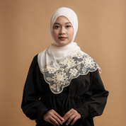 Kashkha Shawl Lace in Light Cream