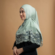 Kashkha Shawl Lace in Mint
