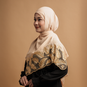 Kashkha Shawl Lace in Teh Tarik