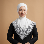 Kashkha Shawl Lace in Pearl