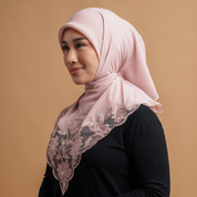 Kashkha Square Lace in Dusty Pink