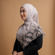 Kashkha Square Lace in Platinum