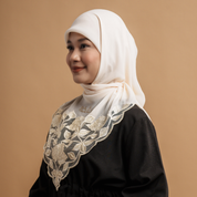 Kashkha Square Lace in Cream