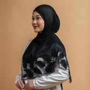 Kashkha Shawl Lace in Ash Black