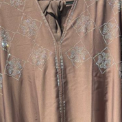 Jubah Manik Clover in Mocha Brown